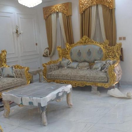Honourable Luxury Home Benin City Exterior photo